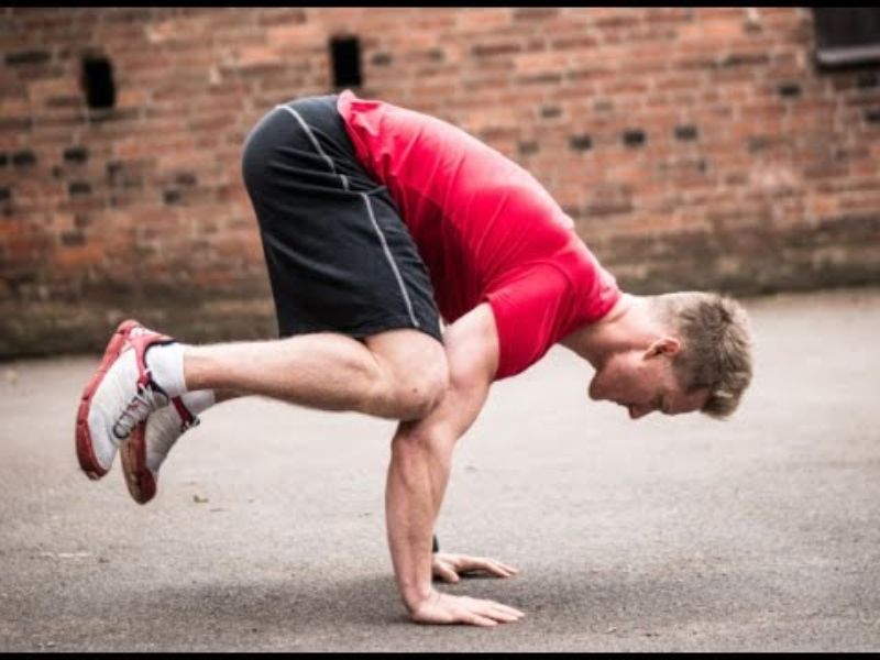 Frog Stand allenamento planche